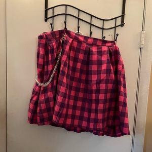 Hot topic plus size pink plaid skirt with chain
